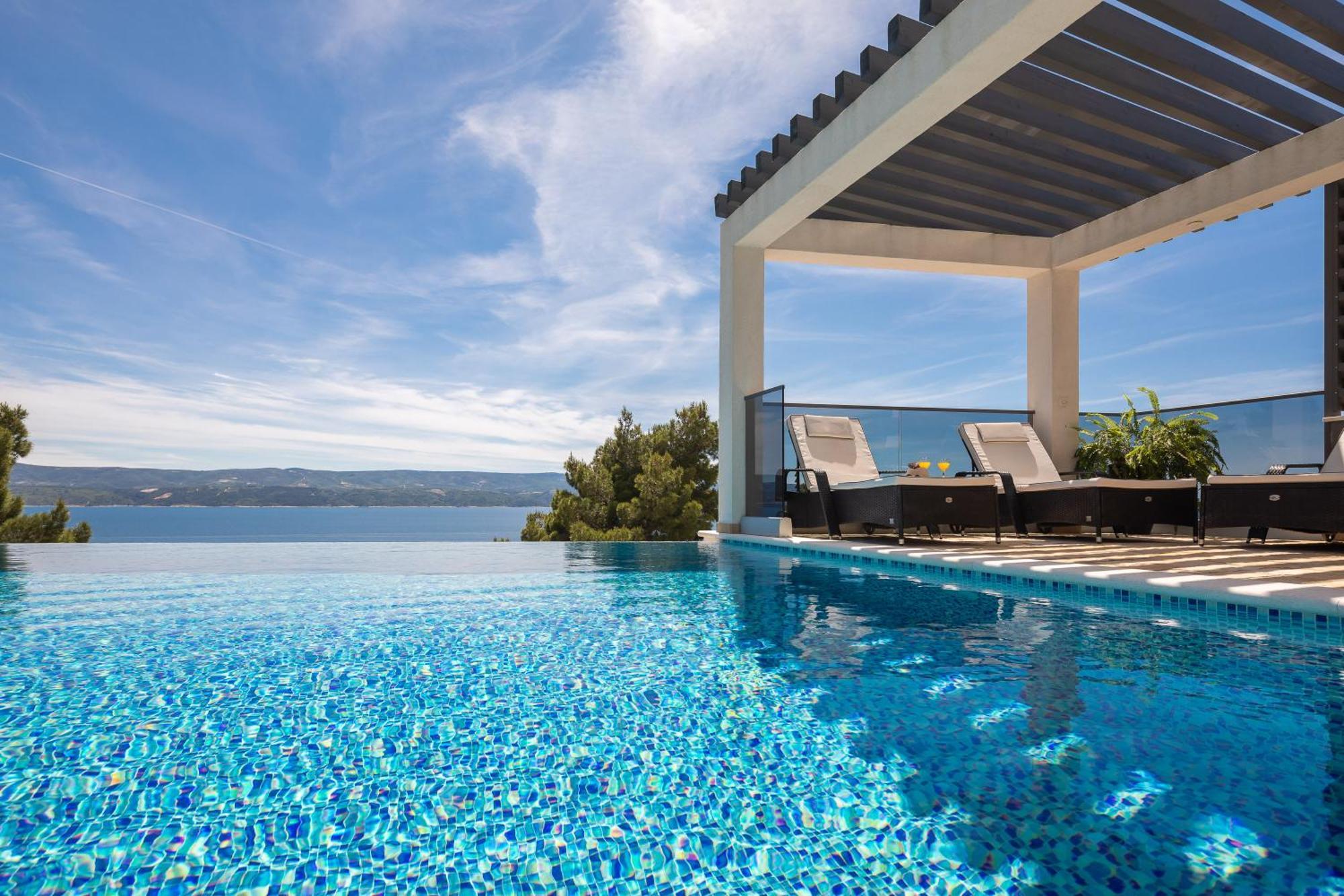 Luxury Seafront Villa With Heated Pool, Jacuzzi, Sea View, 150 M From Beach Stanici Ngoại thất bức ảnh