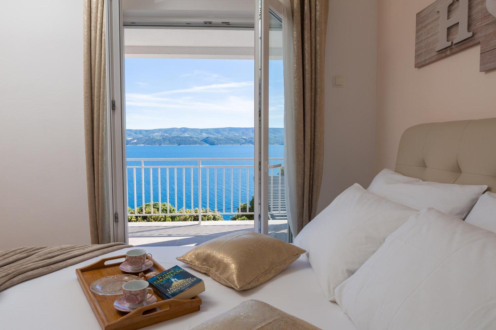 Luxury Seafront Villa With Heated Pool, Jacuzzi, Sea View, 150 M From Beach Stanici Ngoại thất bức ảnh