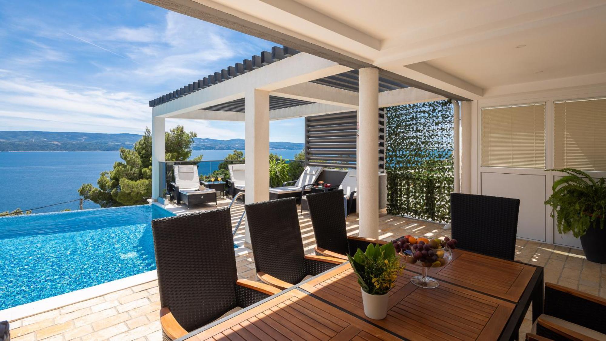 Luxury Seafront Villa With Heated Pool, Jacuzzi, Sea View, 150 M From Beach Stanici Ngoại thất bức ảnh