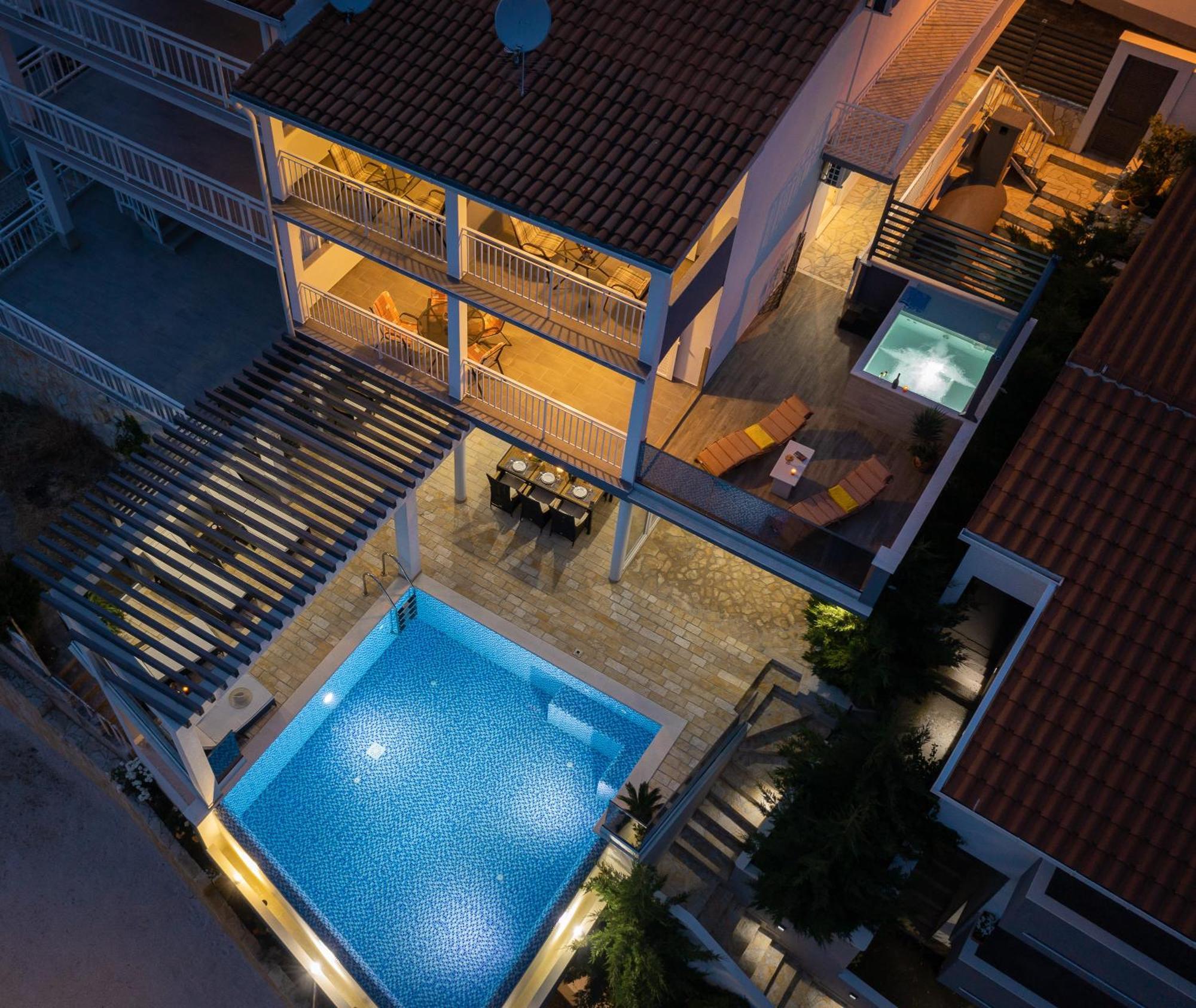Luxury Seafront Villa With Heated Pool, Jacuzzi, Sea View, 150 M From Beach Stanici Ngoại thất bức ảnh