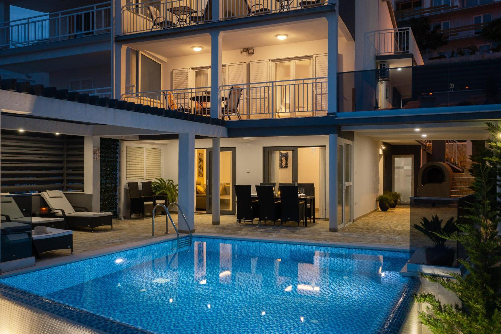 Luxury Seafront Villa With Heated Pool, Jacuzzi, Sea View, 150 M From Beach Stanici Ngoại thất bức ảnh